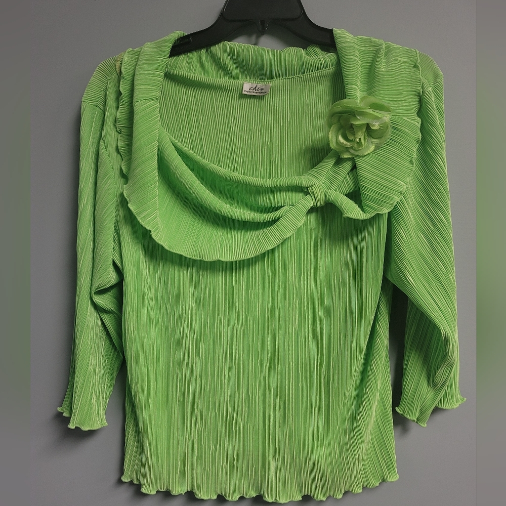 CDW INC. Floral Blouse